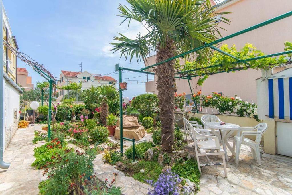 Apartmani Krizanovic Vodice Exterior photo