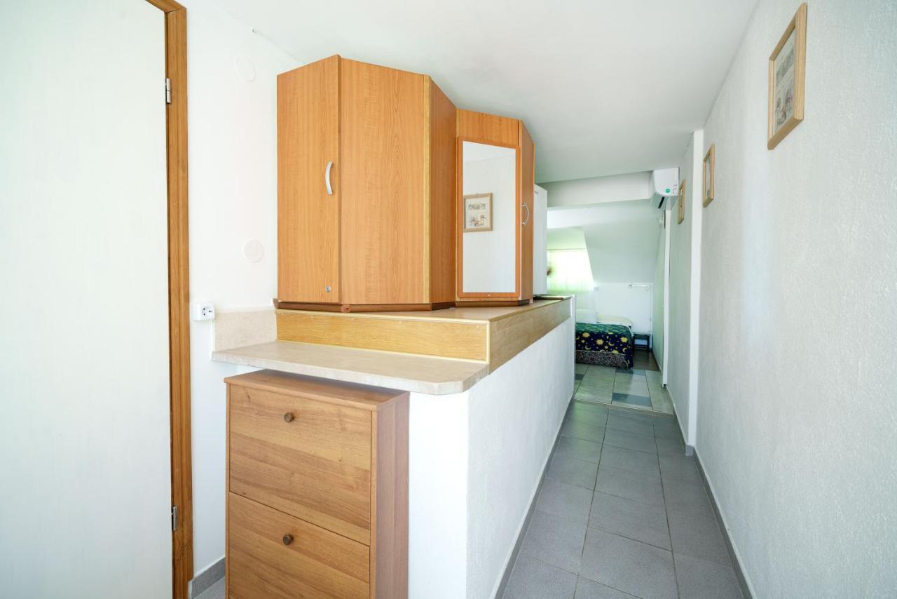 Apartmani Krizanovic Vodice Exterior photo