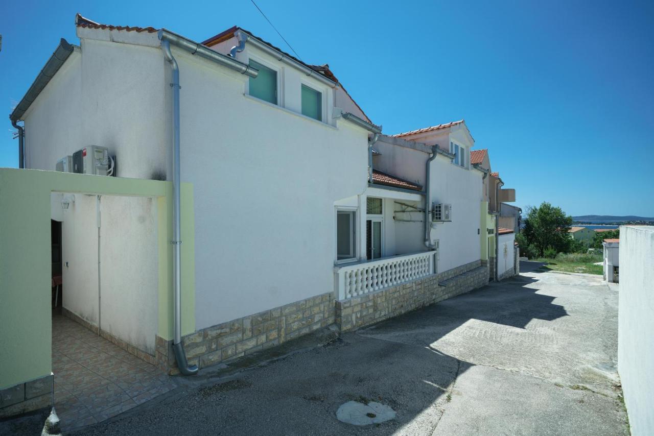 Apartmani Krizanovic Vodice Exterior photo
