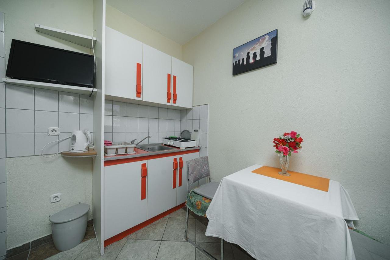 Apartmani Krizanovic Vodice Exterior photo